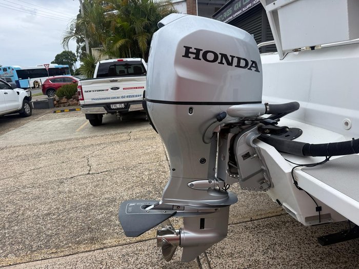 2014 Formosa Sea-Rod Offshore 480 Side Console