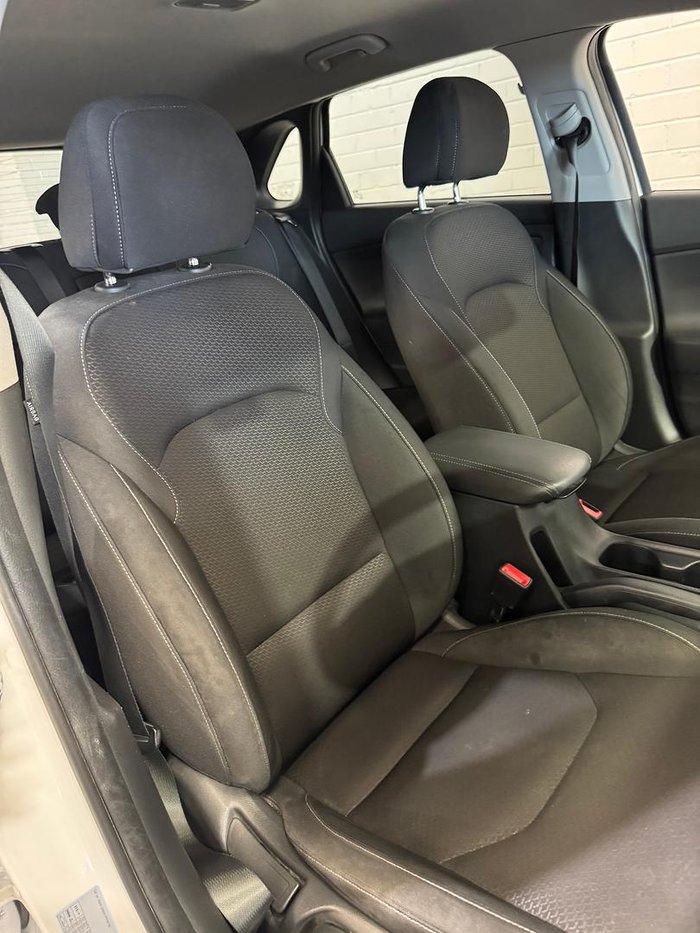 2017 Hyundai i30 Active PD MY18 Polar White