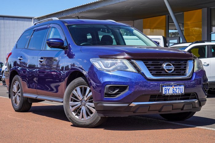 2019 Nissan Pathfinder ST+