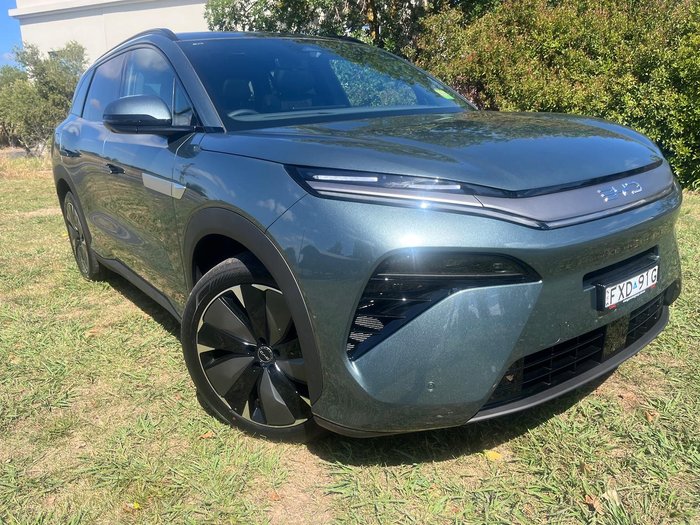 2025 BYD SEALION 8