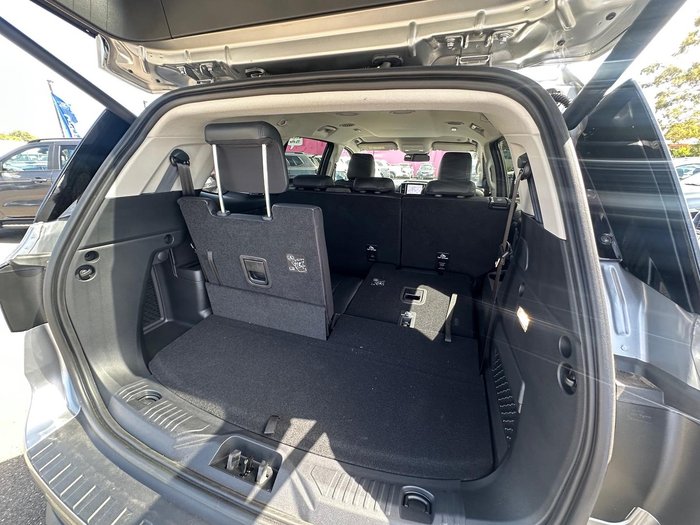 2025 Ford Everest Black Edition