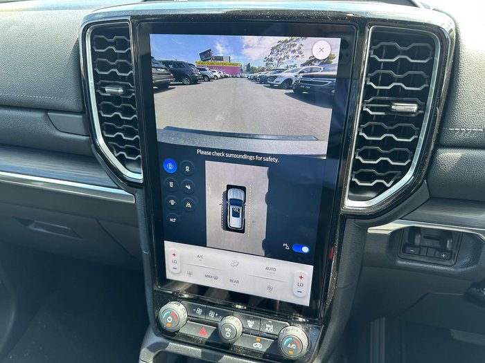 2025 Ford Everest Black Edition