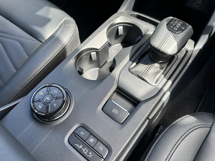 2025 Ford Everest Black Edition