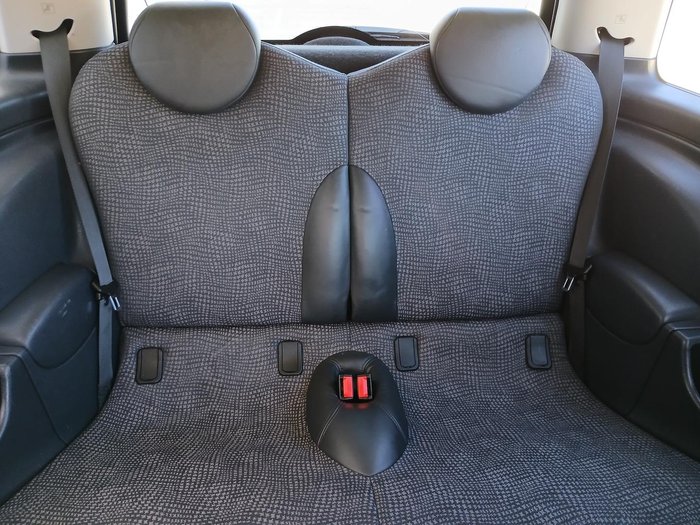 2004 MINI Hatch Cooper R50 MY05 Chilli Red