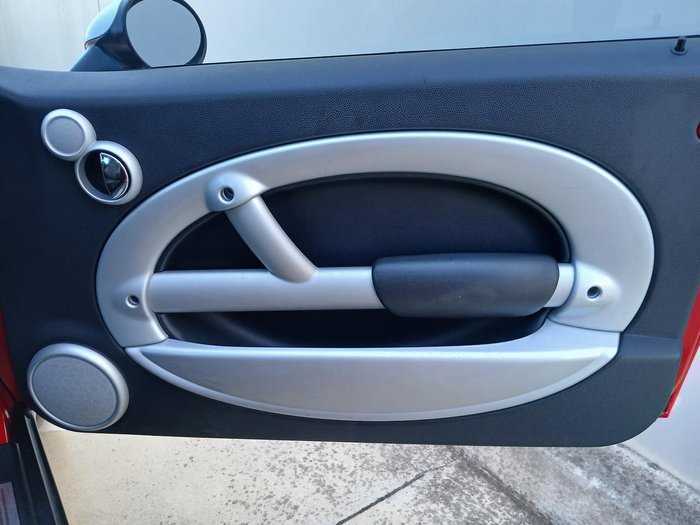 2004 MINI Hatch Cooper R50 MY05 Chilli Red