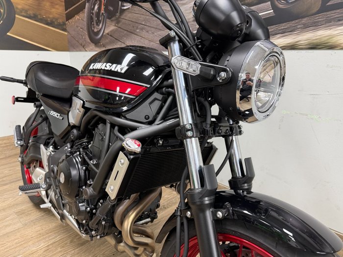 2026 Kawasaki Z650RS ER650RTFBW Black