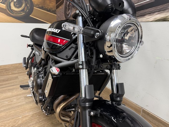 2026 Kawasaki Z650RS ER650RTFBW Black