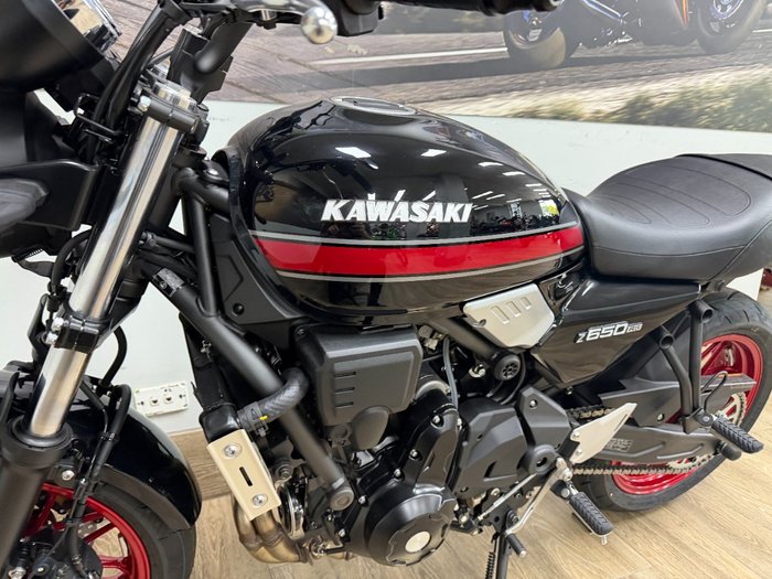 2026 Kawasaki Z650RS ER650RTFBW Black