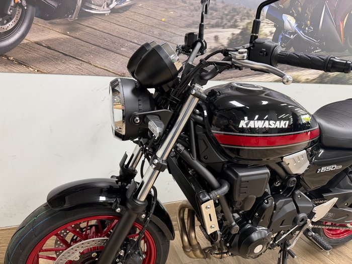 2026 Kawasaki Z650RS ER650RTFBW Black