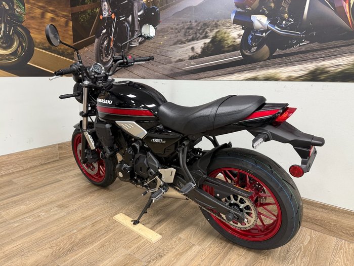 2026 Kawasaki Z650RS ER650RTFBW Black