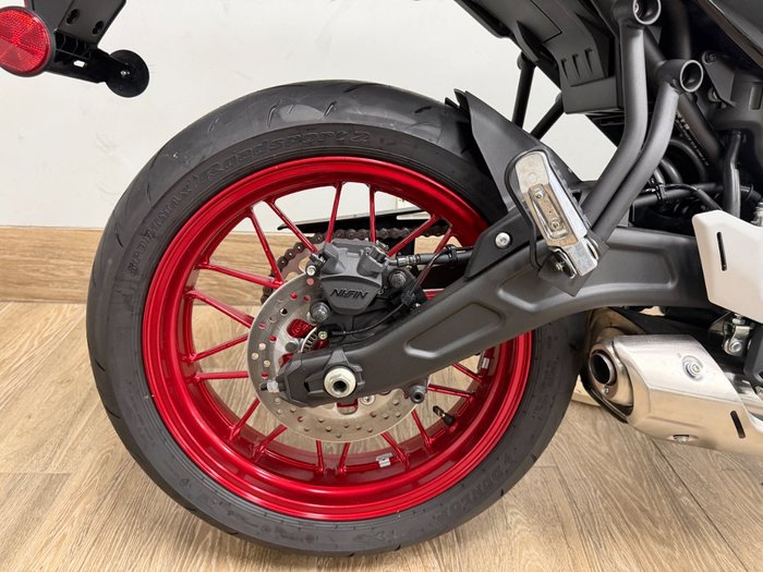 2026 Kawasaki Z650RS ER650RTFBW Black