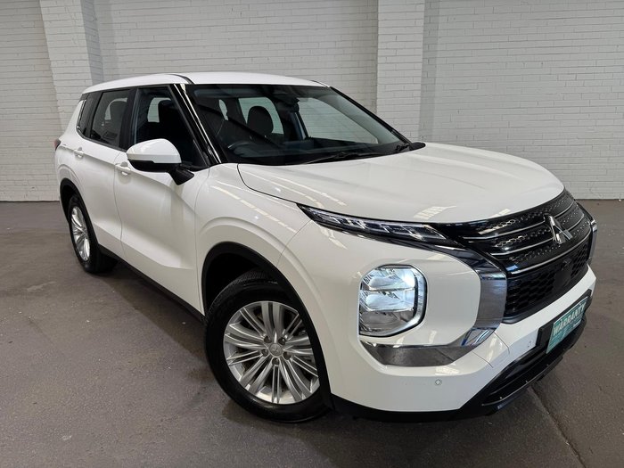2024 Mitsubishi Outlander ES ZM MY24 White