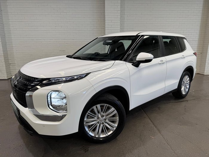 2024 Mitsubishi Outlander ES ZM MY24 White