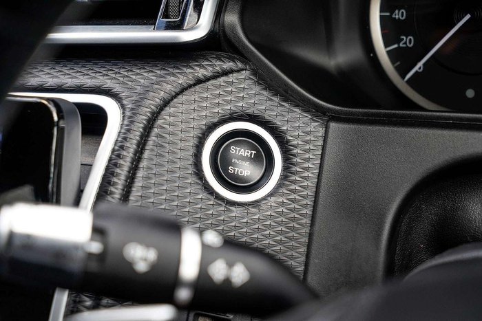 2022 Land Rover Range Rover Velar P250 R-Dynamic S