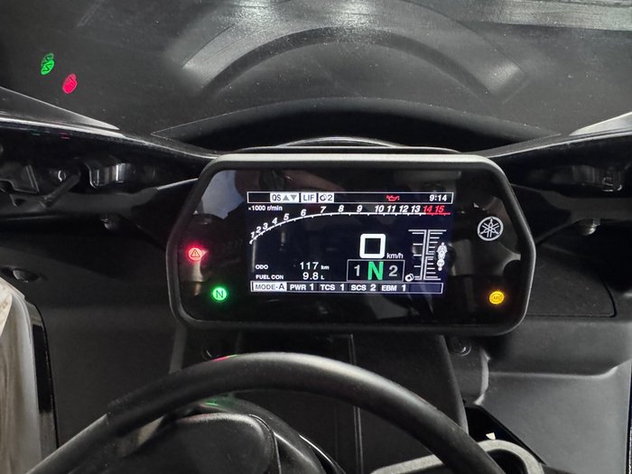 2025 Yamaha YZF-R1 BLACK