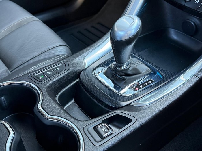 2016 Holden Ute SS V Redline VF Series II MY16 Heron White