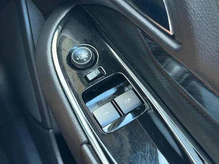 2016 Holden Ute SS V Redline VF Series II MY16 Heron White