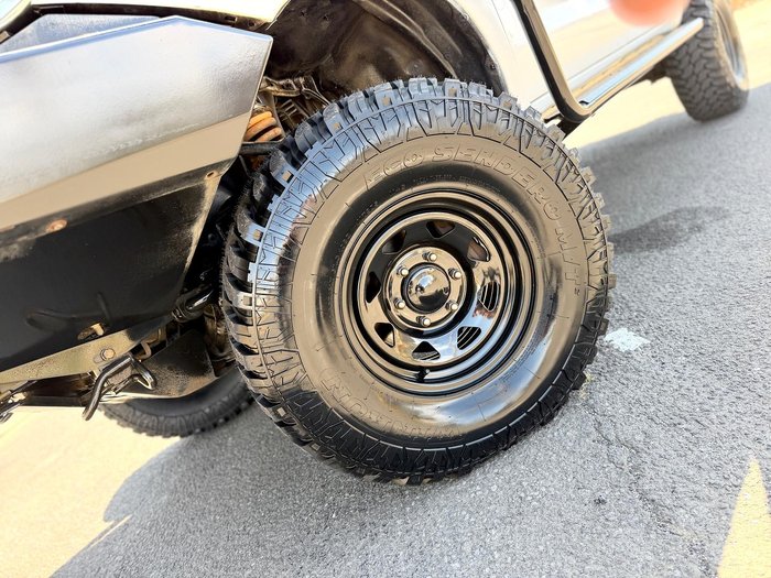 2010 Toyota Hilux SR KUN26R MY10 4X4 Glacier White