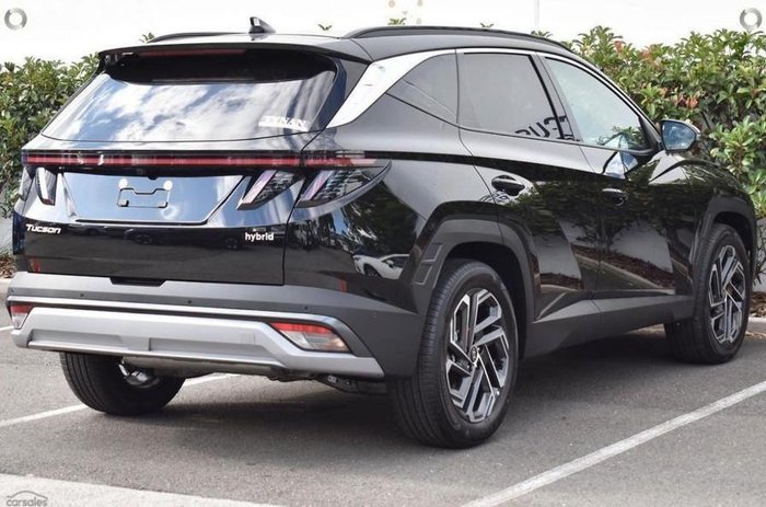 2026 Hyundai Tucson Hybrid Premium