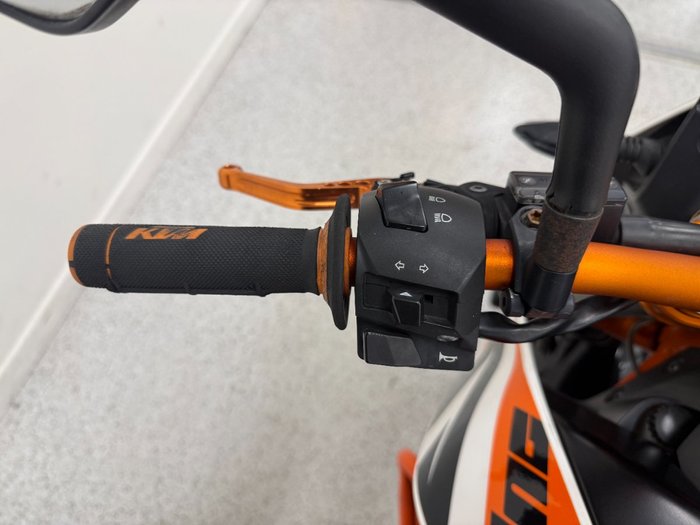 2013 Ktm 690 DUKE White