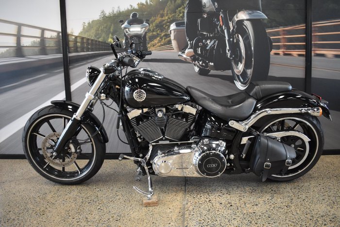 2014 HARLEY-DAVIDSON BREAKOUT