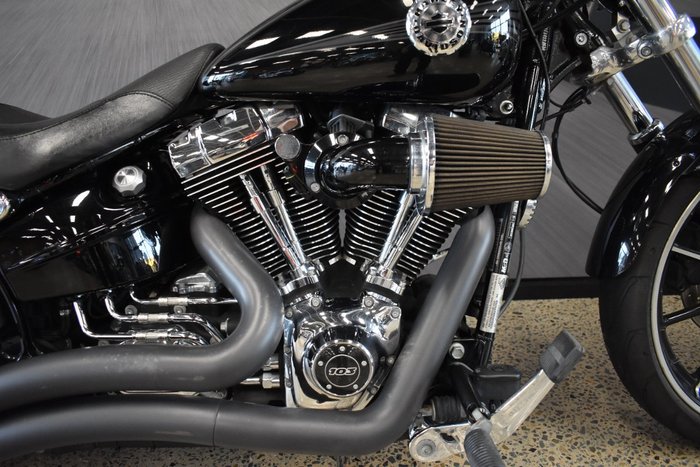 2014 HARLEY-DAVIDSON BREAKOUT