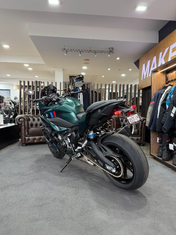 2026 BMW Motorrad M 1000 XR Aurelius Green Metallic