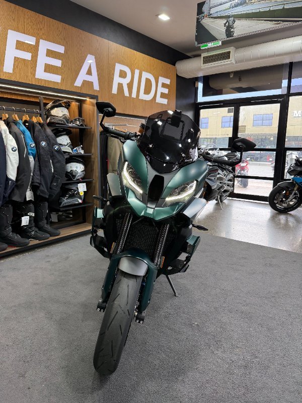 2026 BMW Motorrad M 1000 XR Aurelius Green Metallic