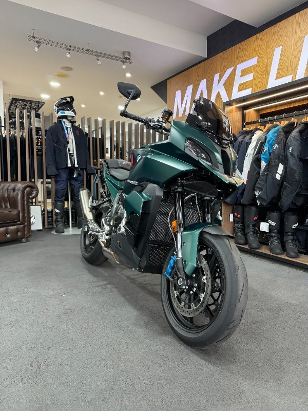 2026 BMW Motorrad M 1000 XR Aurelius Green Metallic