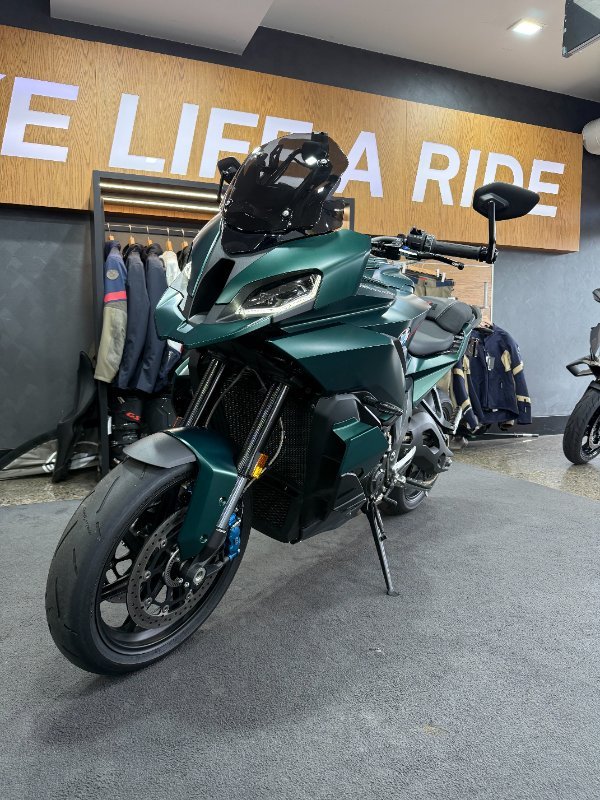 2026 BMW Motorrad M 1000 XR Aurelius Green Metallic