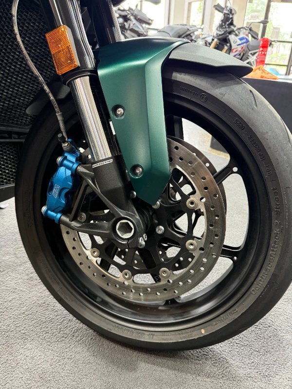 2026 BMW Motorrad M 1000 XR Aurelius Green Metallic