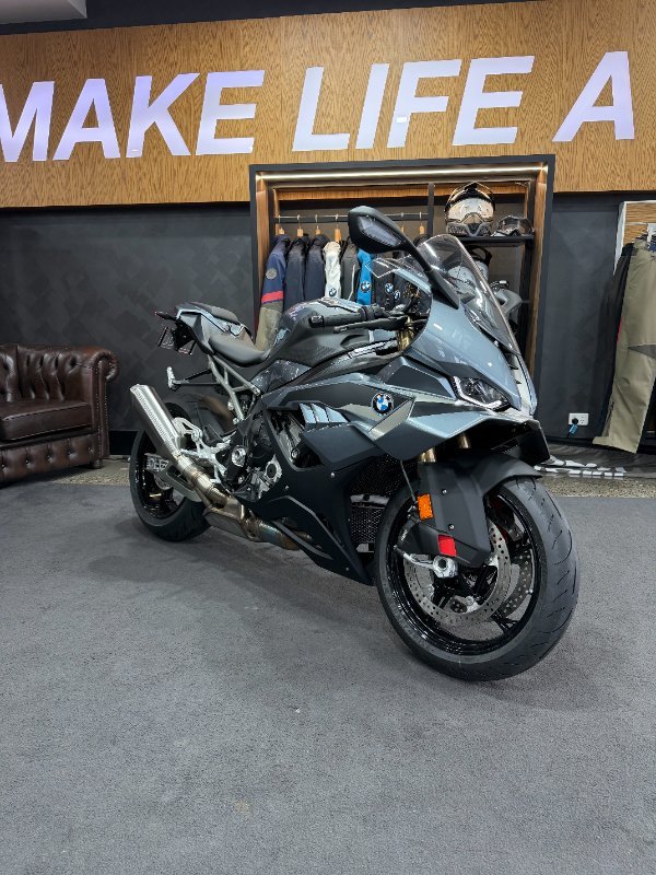 2026 BMW Motorrad S 1000 RR BLUESTONE METALLIC