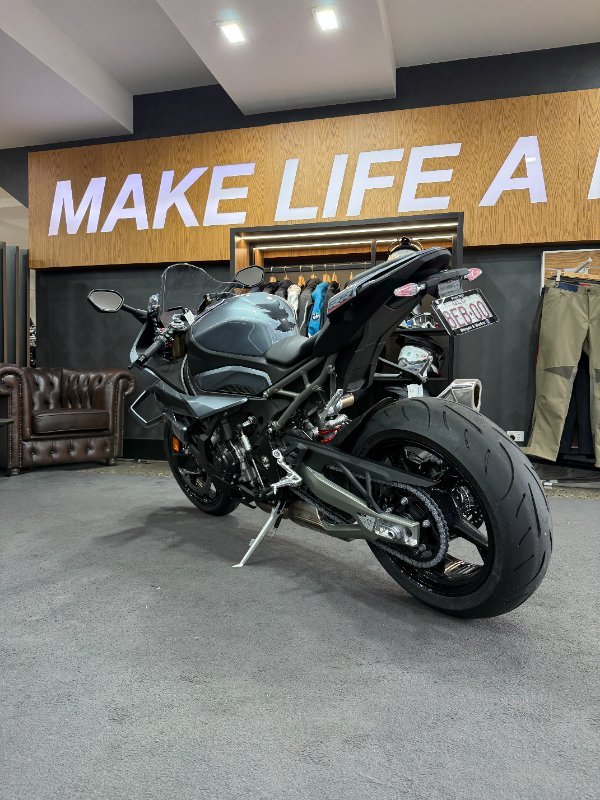 2026 BMW Motorrad S 1000 RR BLUESTONE METALLIC