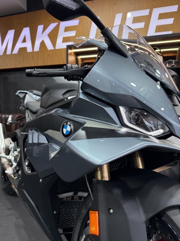 2026 BMW Motorrad S 1000 RR BLUESTONE METALLIC