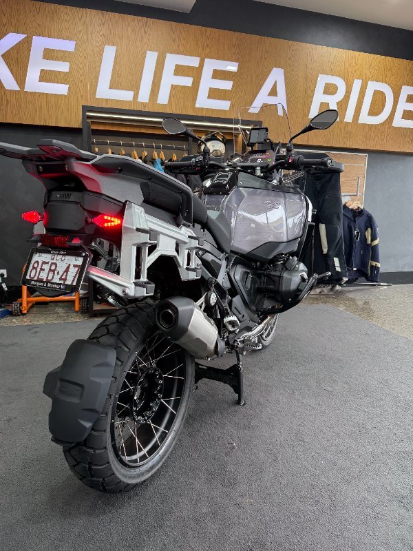 2026 BMW Motorrad R 1300 GS Adventure Triple Black BLACK STORM METALLIC