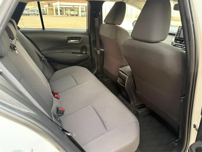 2020 Toyota Corolla Touring Hybrid S