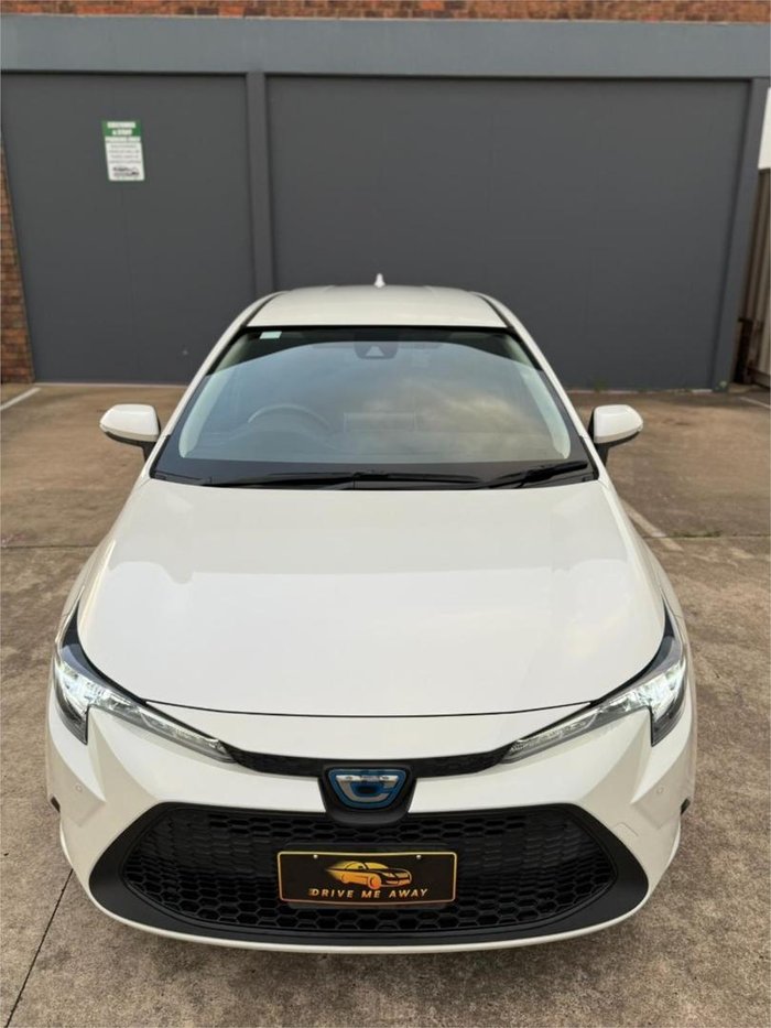 2020 Toyota Corolla Touring Hybrid S