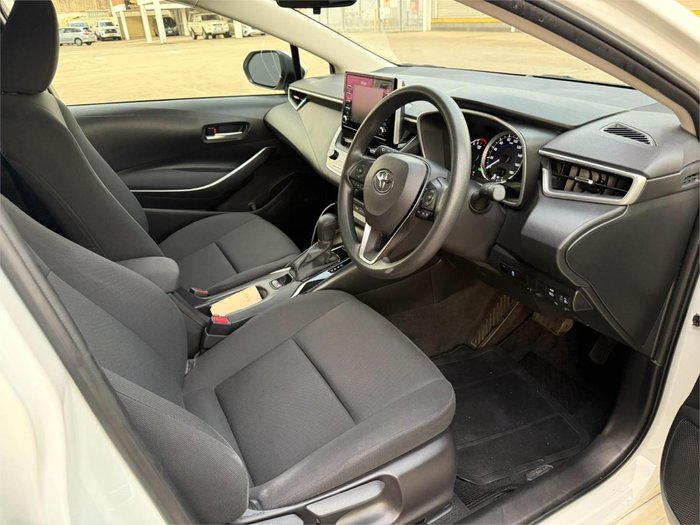 2020 Toyota Corolla Touring Hybrid S