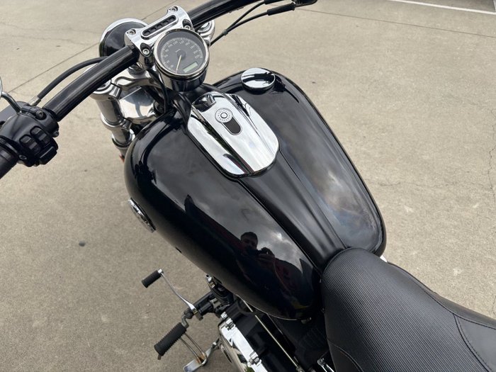 2015 HARLEY-DAVIDSON FXSB SOFTAIL BREAKOUT Black
