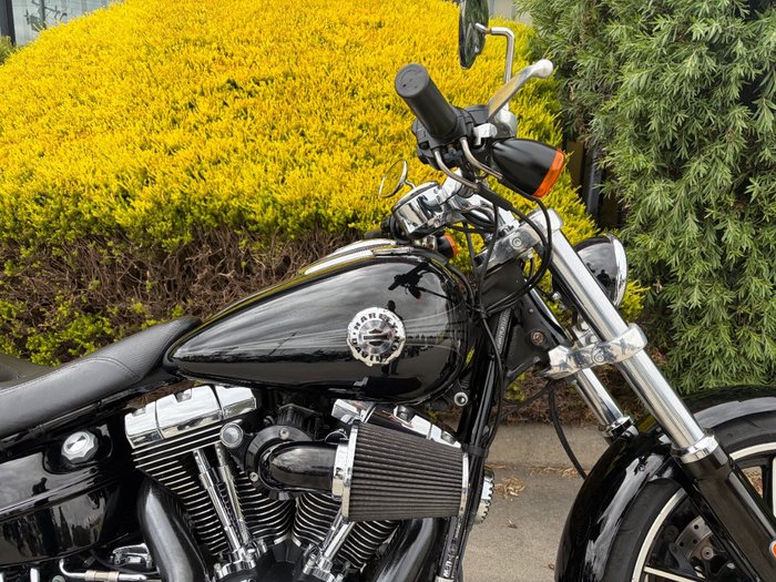 2015 HARLEY-DAVIDSON FXSB SOFTAIL BREAKOUT Black