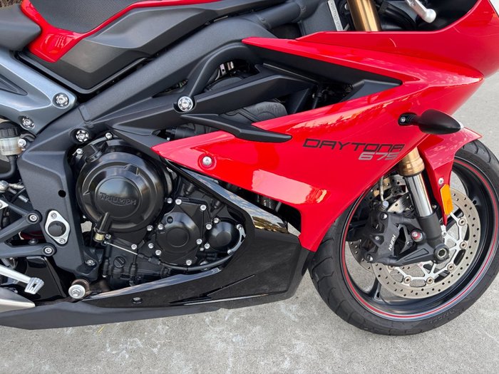 2015 Triumph DAYTONA 675 Red