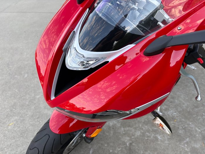 2015 Triumph DAYTONA 675 Red