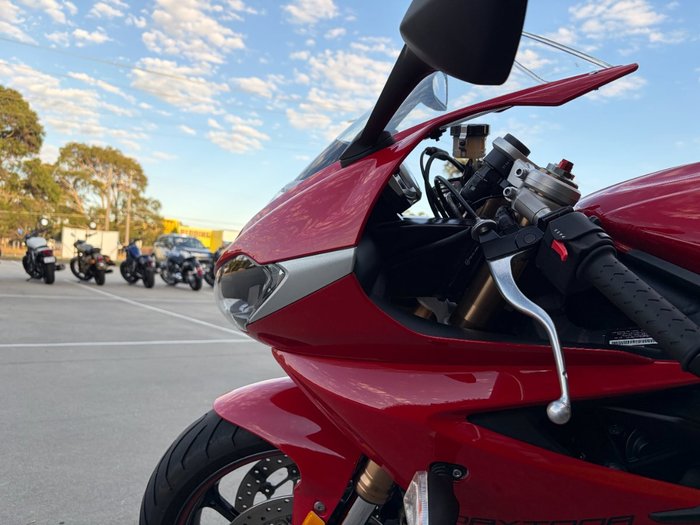 2015 Triumph DAYTONA 675 Red