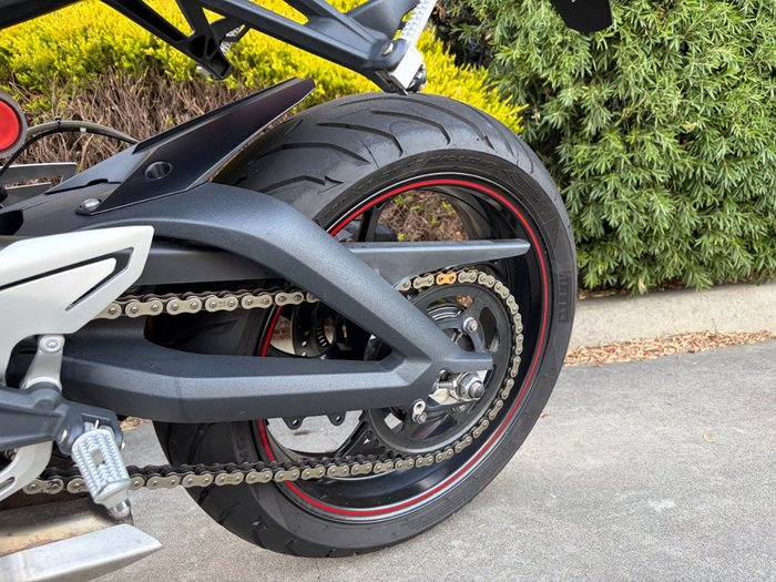 2015 Triumph DAYTONA 675 Red