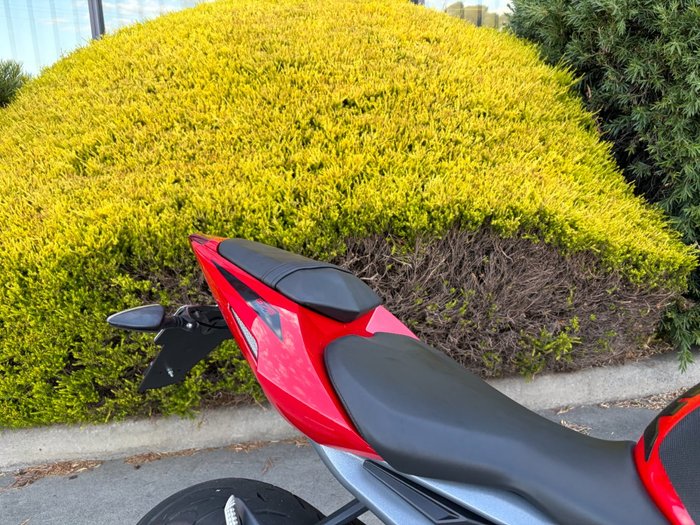 2015 Triumph DAYTONA 675 Red