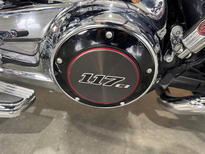 2019 Harley-Davidson CVO Road Glide 117 (FLTRXSE) Touring Silver