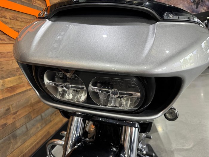 2019 Harley-Davidson CVO Road Glide 117 (FLTRXSE) Touring Silver