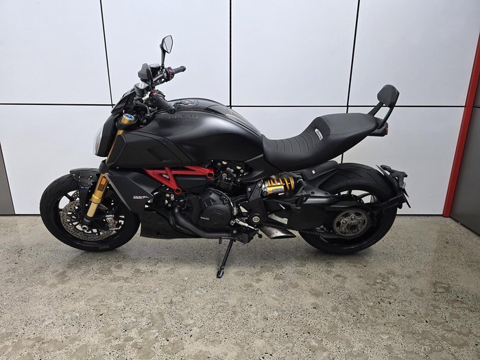 2021 Ducati Diavel 1260 S Diavel Black