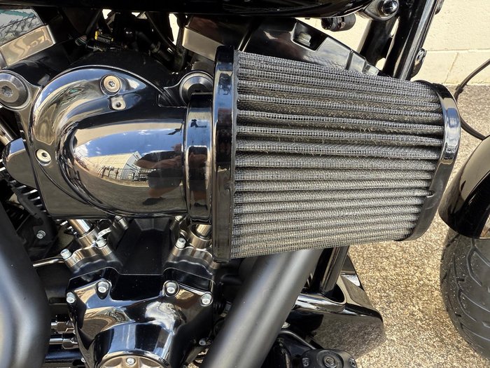 2016 Harley-Davidson CVO Pro Street Breakout (FXSE) CVO Black