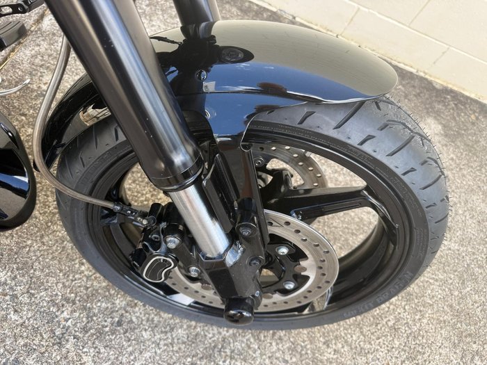 2016 Harley-Davidson CVO Pro Street Breakout (FXSE) CVO Black